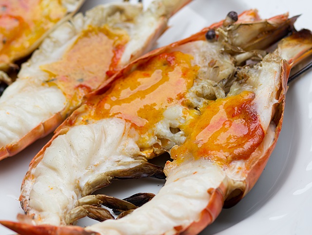 กุ้งเผา 3 ตัวโล จัดหนัก จัดเต็ม อร่อยสุดฟินกันได้ที่ครัวสวอนเลค ครุยซีน รังสิต ปทุมธานี รูปที่ 4