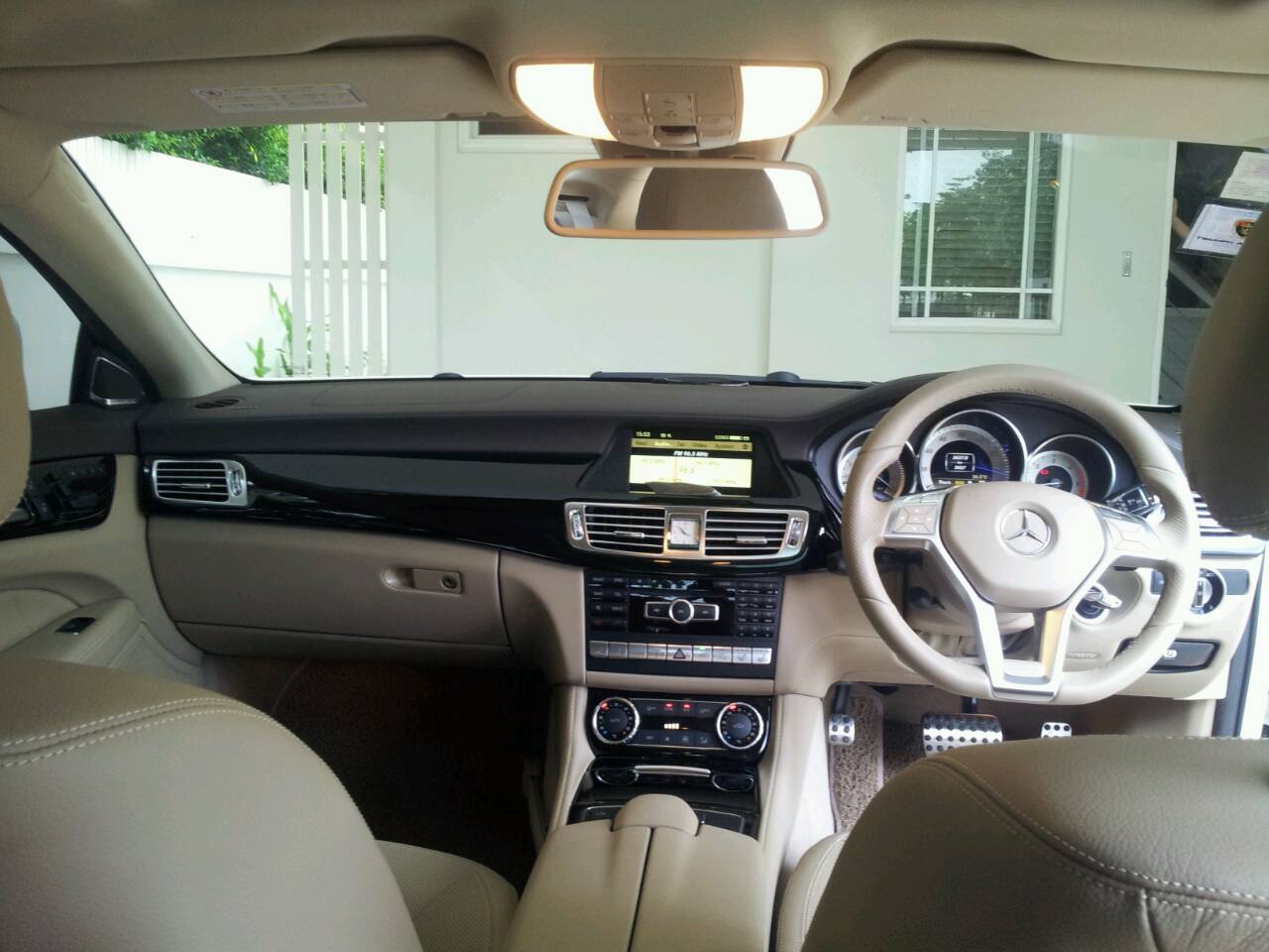 ขาย MERCEDES-BENZ - CLS-CLASS - CLS250 CDI 2.1 AT ปี11/10/2012 วิ่ง 3,437 km.สีขาว  รูปที่ 4