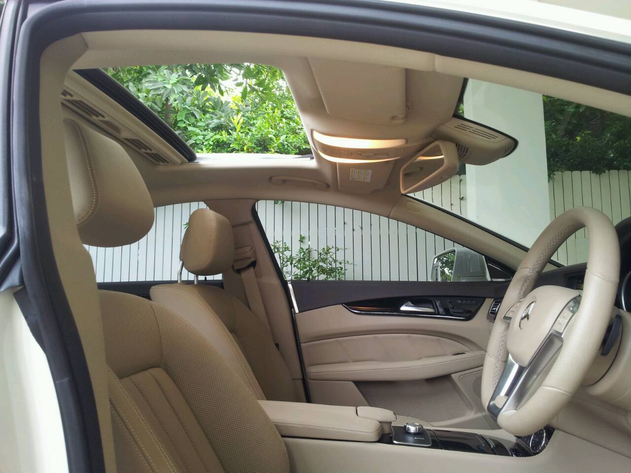 ขาย MERCEDES-BENZ - CLS-CLASS - CLS250 CDI 2.1 AT ปี11/10/2012 วิ่ง 3,437 km.สีขาว  รูปที่ 6