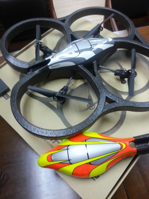 AR Drone 1.0 สภาพใหม่ ไม่มีรอย มีกล่อง อุปกรณ์ ครบ รูปที่ 4