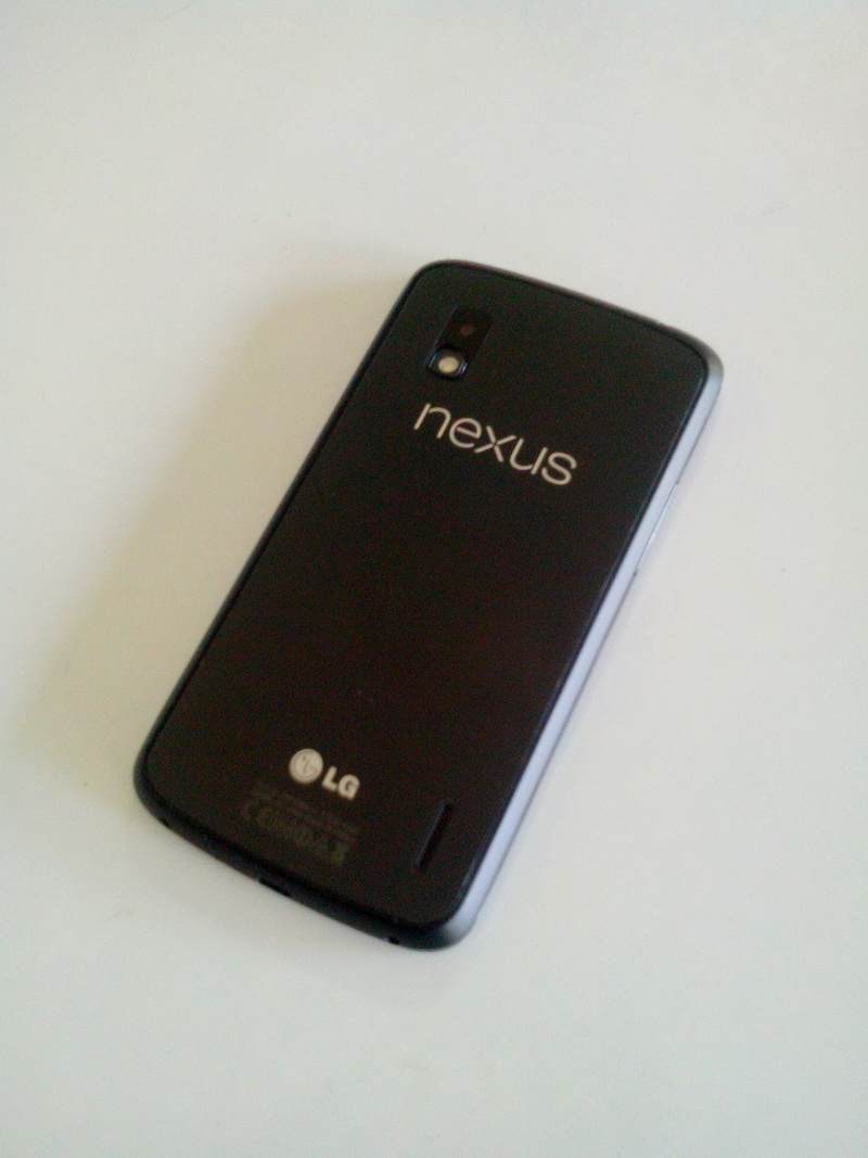 LG NEXUS 4 16กิ๊ก ซื้อมาไม่ถึงอาทิตย์ลดเป็นพันจ้า รูปที่ 2