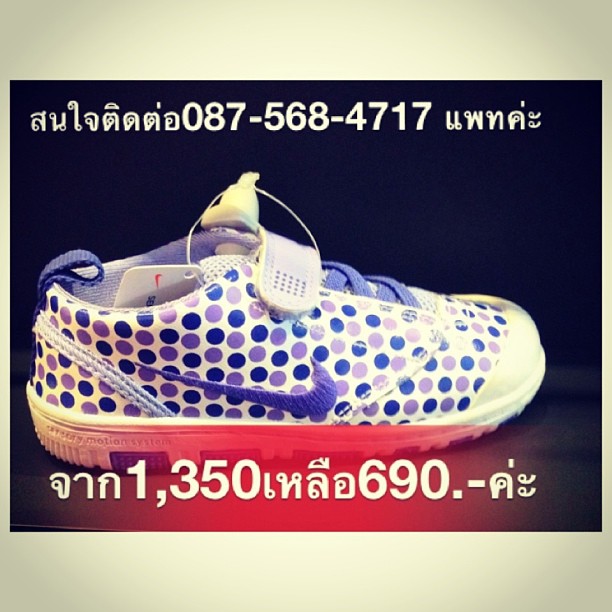 รองเท้าNike'Childสำหรับเด็กมีให้เลือกหลายไซส์ราคาพิเศษ รูปที่ 1