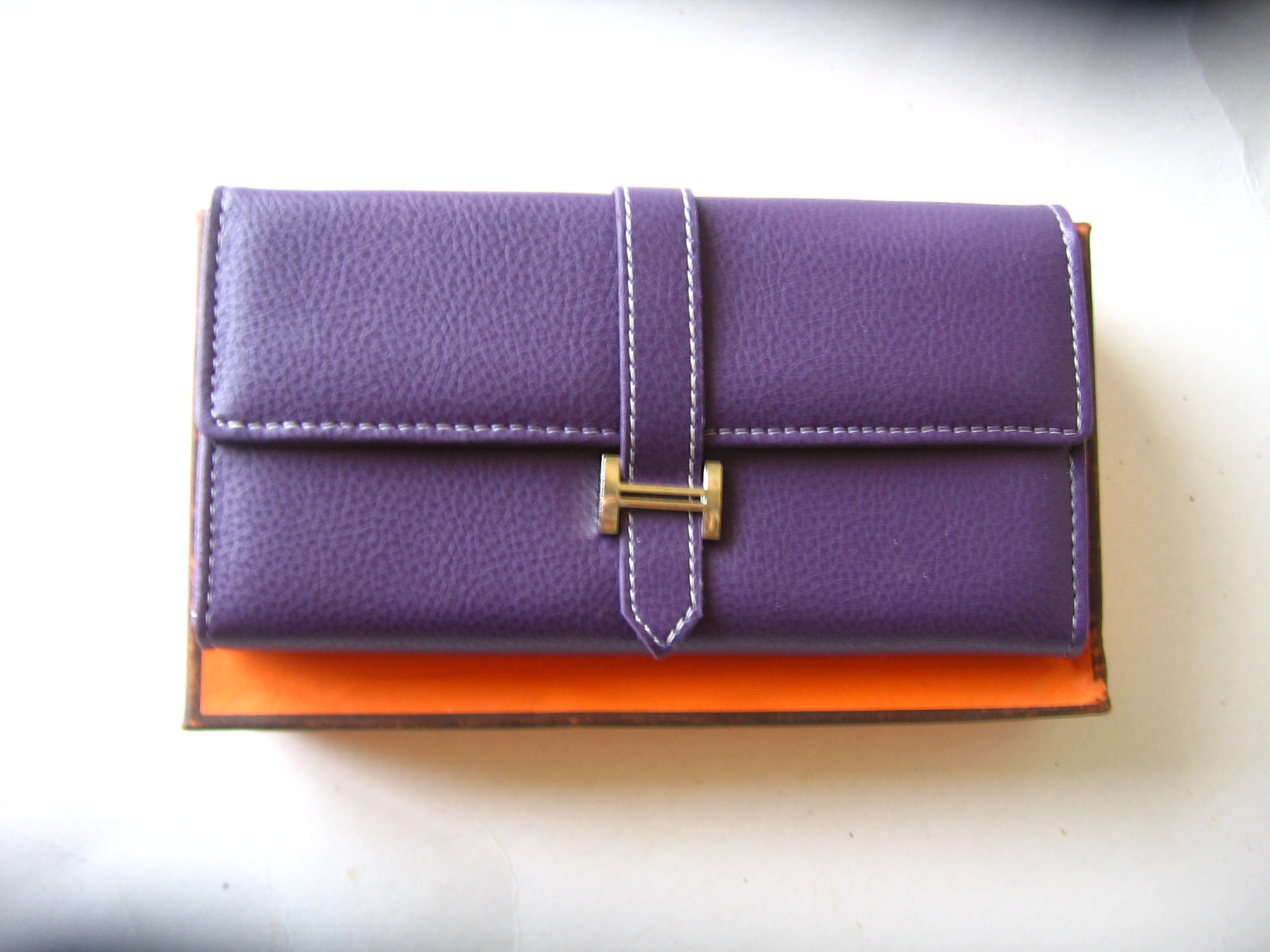 กระเป๋าเงิน Louis Vuitton , Gucci, Coach, Prada และยี่ห้อต่าง ลดราคาพิเศษ มีจำกัด รูปที่ 6