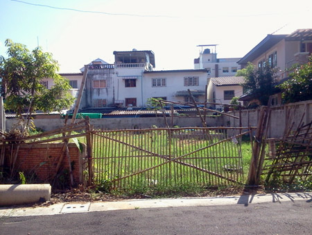 Land for sale @ Chiang Mai, in the mid of town รูปที่ 1