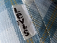 เสื้อเชิ๊ต Levi's ผ้ายีนส์ลายสก๊อตSize M Made in Malaysia