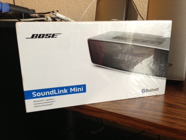 ขาย Bose Soundlink Mini ของใหม่ยกกล่อง ประกันอัศวโสภณ 1 ปีเต็ม ราคา 9,000 บาท รูปที่ 1