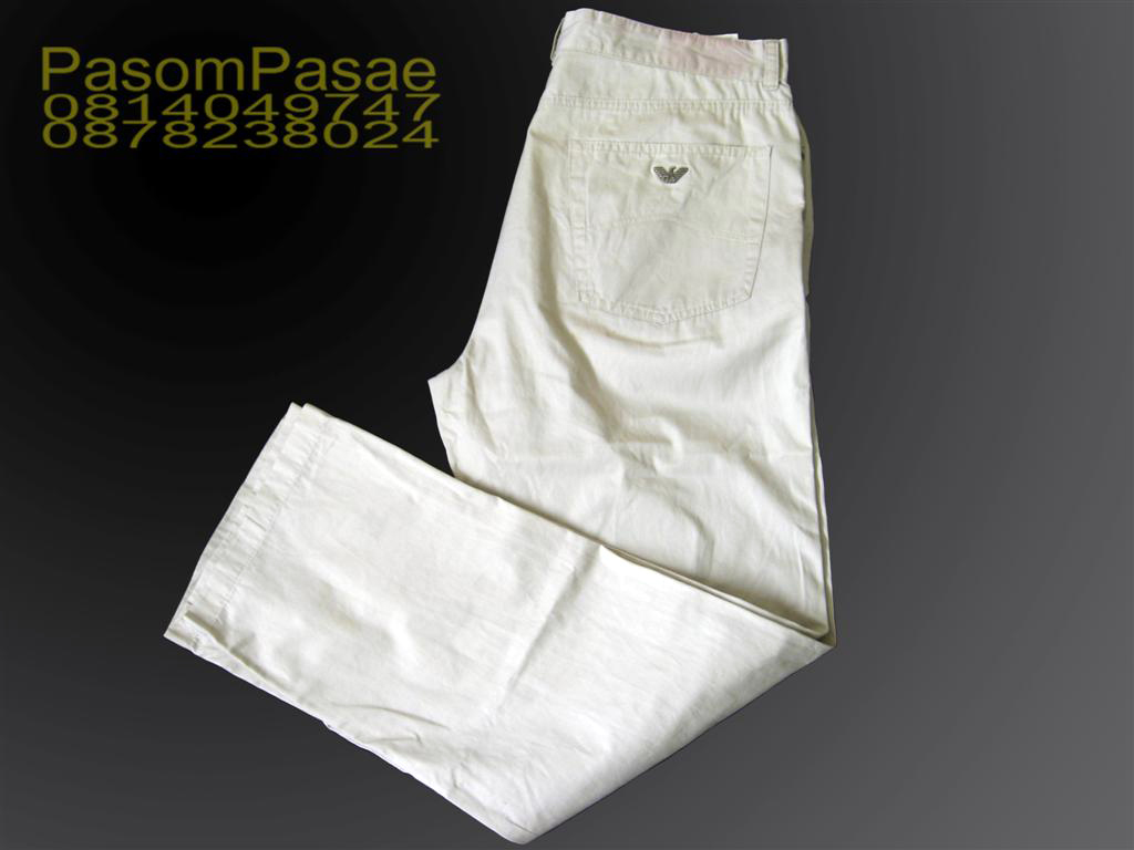Armani Jeans ผ้ายีนส์บางสีครีมอ่อน Made in Italy Size34
