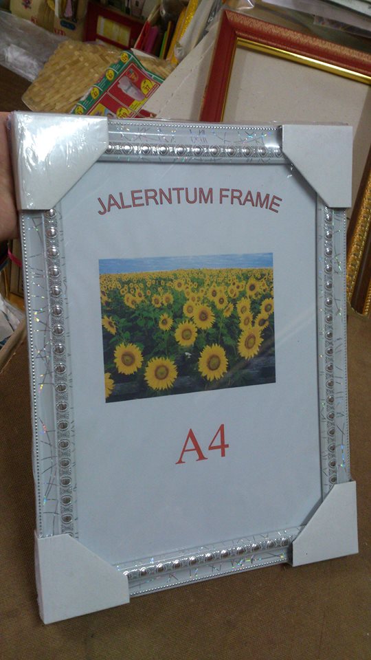 กรอบรูป A4 กรอบงานอีเว้นท์ กรอบเกียรติบัตร  กรอบรูป a4 ราคาถูก เพียง 95 บาท รูปที่ 2