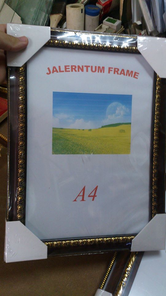 กรอบรูป A4 กรอบงานอีเว้นท์ กรอบเกียรติบัตร  กรอบรูป a4 ราคาถูก เพียง 95 บาท รูปที่ 4