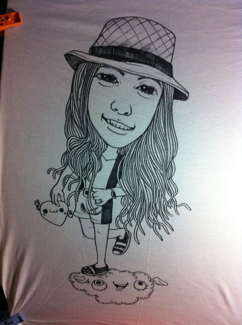 Phappim Drawing on T-shirt รูปที่ 1