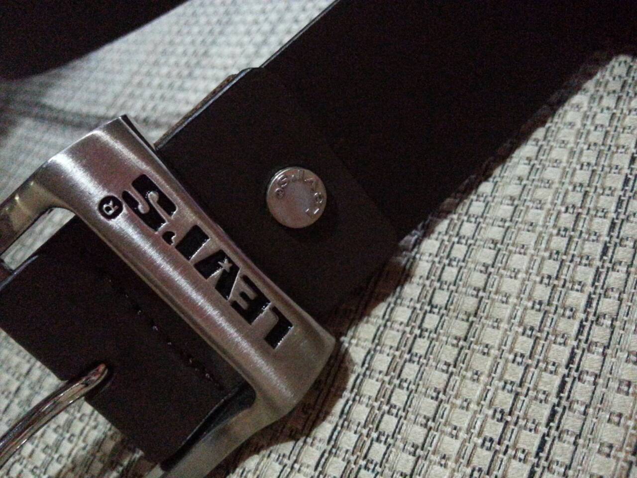 ขายครับ levi's 6943 หนังแท้ (ของแท้ครับ ) รุ่นยอดนิยม หาของยากแล้วตอนนี้ เฉพาะนักสะสม รูปที่ 3