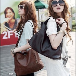 กระเป๋าสะพาย แฟชั่นเกาหลีทรงสวยจะถือสายสั้นก็น่ารักมีสายสะพายข้างรุ่นใหม่ นำเข้า สีกาแฟ - พร้อมส่งIS233 รูปที่ 1