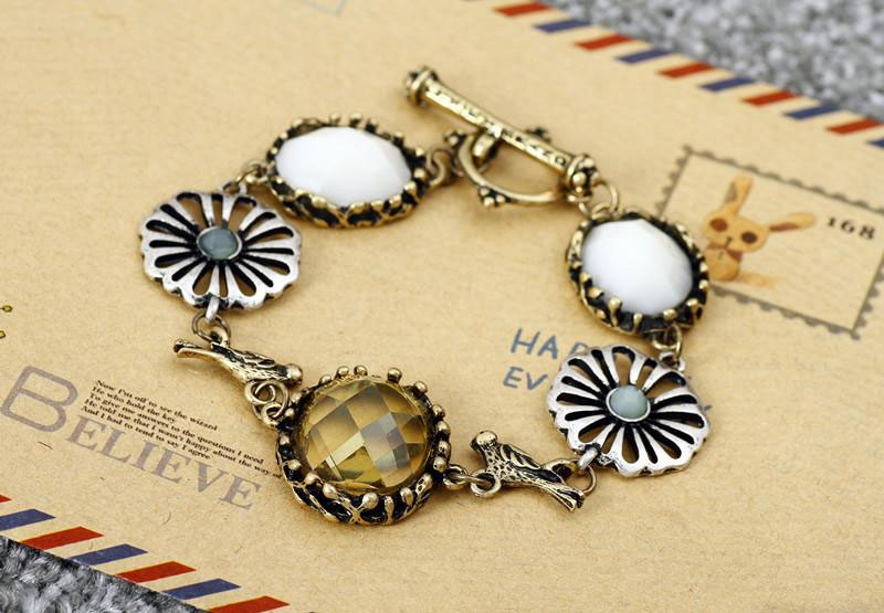 NT569 กำไลข้อมือแต่งจี้สไตล์วินเทจ Lucky Brand รูปที่ 2