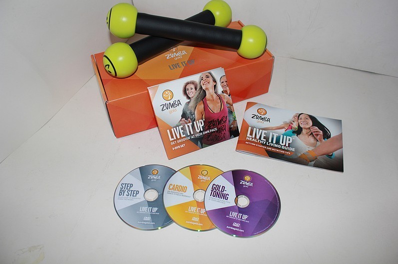 Zumba Fitness Gold Live It Up 3DVD PR-485  0818429490 รูปที่ 2