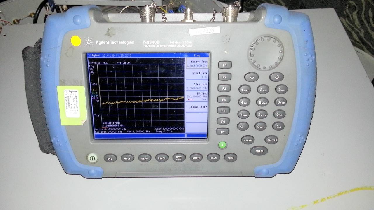 N9340B Handheld RF Spectrum Analyzer (HSA), 3 GHz รูปที่ 1