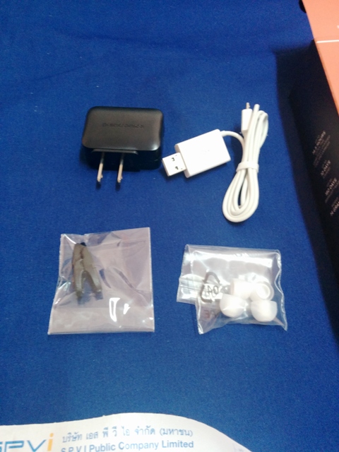 ขายหูฟัง Platonics BackBeat Go 2 ราคา 3000 บาท รูปที่ 3