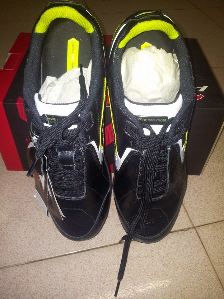 รองเท้า futsal pan wave neo motif รูปที่ 5