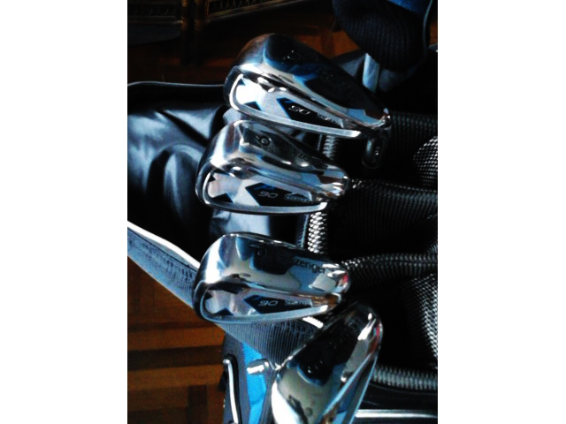 ชุดไม้Golf Salazenger ก้านเป็น กราไฟท์+Driver 1,2,3, S,P, 5,6,7,8,9 สภาพนางฟ้า แถมฟรี รองเท้าและลูกกอล์ฟ 1 แพค !!!!!!! รูปที่ 4