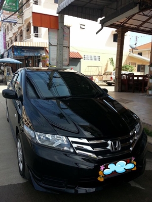 ขายกระจังหน้าโคเมี่ยมของ honda city ปี 2013 (กระจังติดรถใหม่) รูปที่ 1