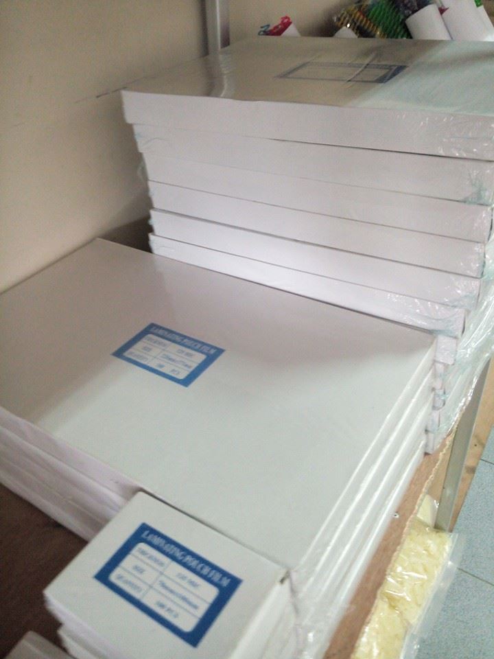 พลาสติกใสปก  หนา  150,แล็คซีน  ยาว  8  หลาเต็ม  เนื้อผ้าหนา ,เขียงรองใบมีด,ใบมีดเครื่องตัดกระดาษ รูปที่ 5