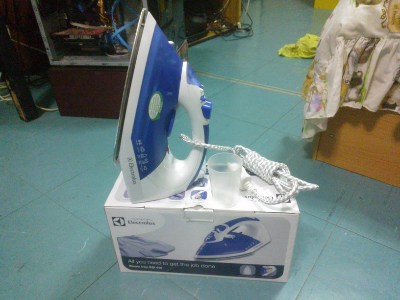 Electrolux เตารีดไอน้ำ - รุ่น ESI410 รูปที่ 6