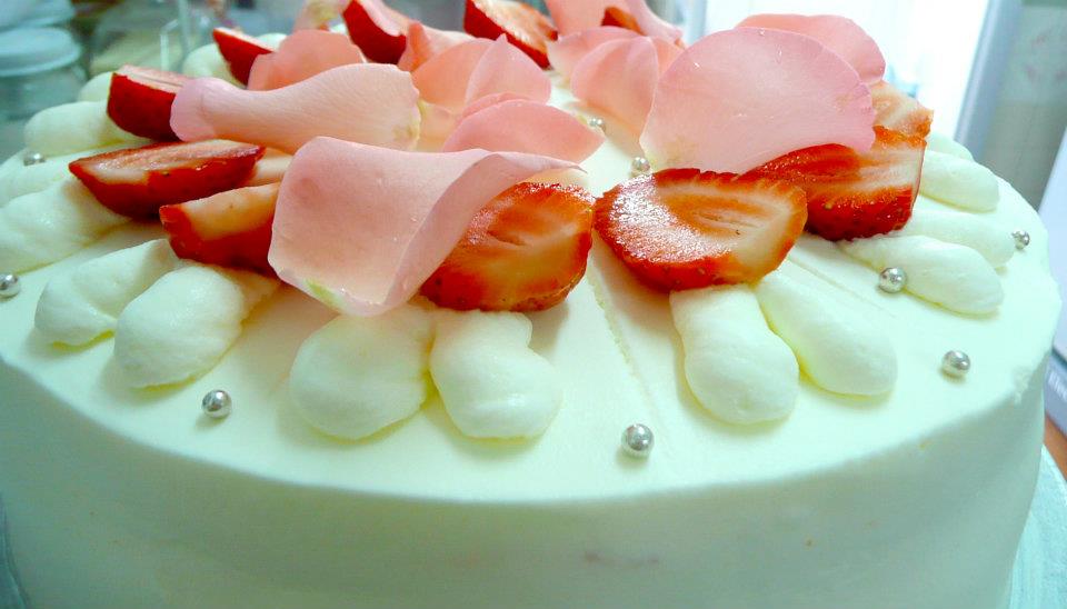 Strawberry Yogurt Cake รูปที่ 1