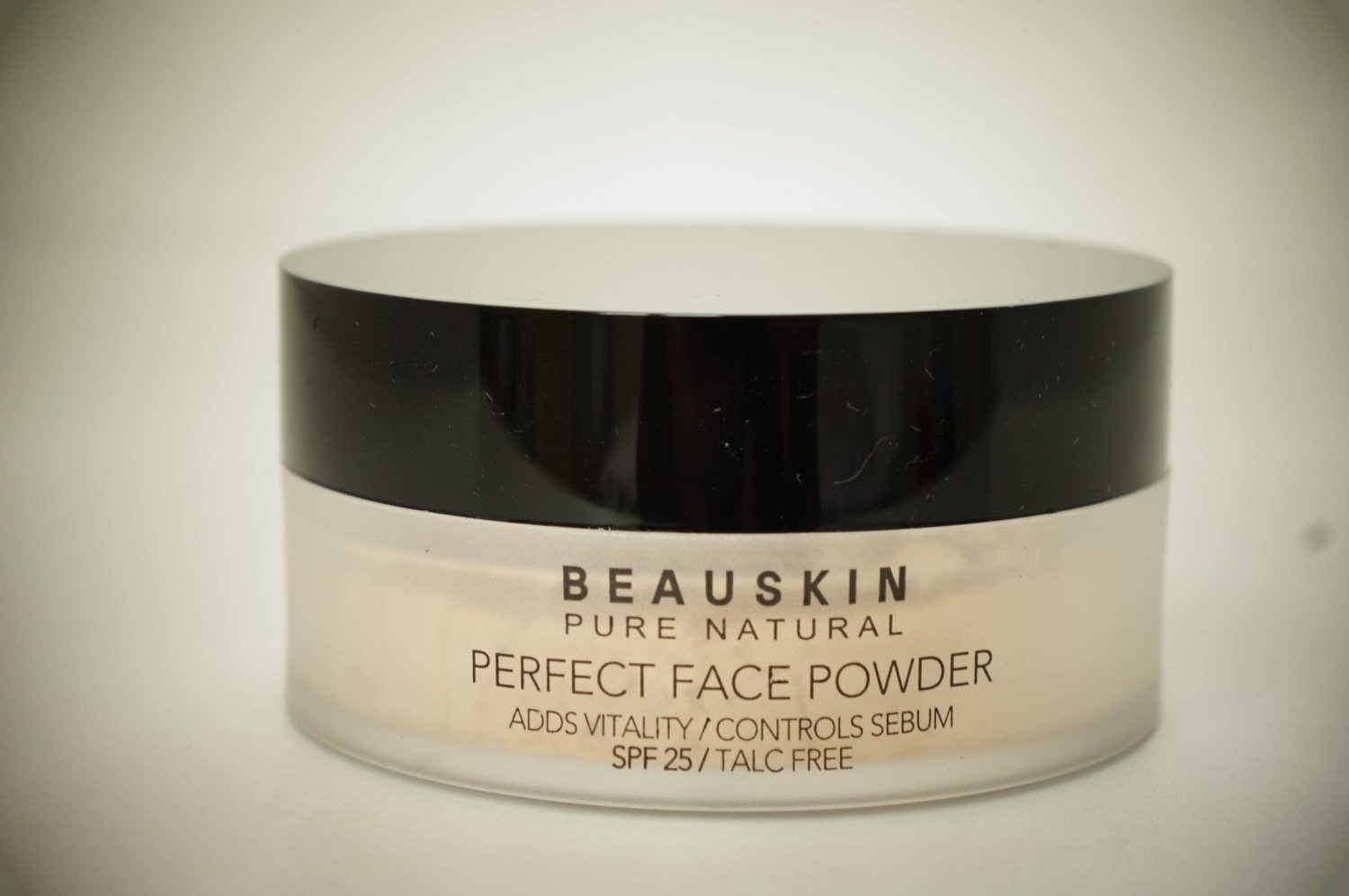จำหน่ายมิสเซกิยอน BEAUSKIN Perfect Face Powder SPF 25 รูปที่ 1