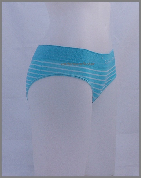 ชุดชั้นใน Calvin Klein Briefs สีฟ้า มีLOGOรูปหัวใจ รูปที่ 3