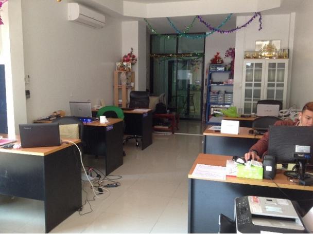 ขายทาวน์โฮม โครงการThe OASIS ถนนพัทยาใต้ 16 ทาวน์โฮม 4 ชั้น 26.5 วา 3 ห้องนอน 4 ห้องน้ำ 1ห้องโถงใหญ่ แอร์ 3 ตัว  รูปที่ 3