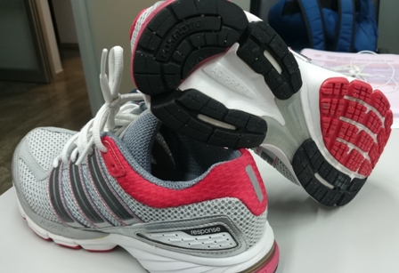 ขายรองเท้า Adidas Adiprene รุ่น Response ปี 2013 มือสอง รูปที่ 4