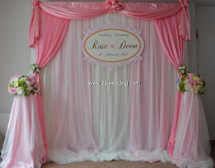 Set D งานเช้า ชุดตั่งรดน้ำพร้อมพานรับน้ำและมาลัยบ่าวสาว ราคาเพียง 7,300 บาท (ฉากผ้า)  สนใจติดต่อ www.2bwedding.com 081-8 รูปที่ 2