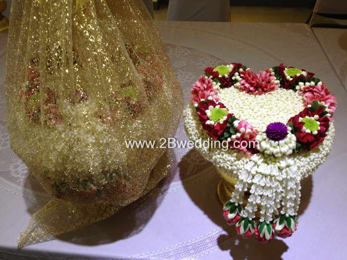 Package พานขันหมากพร้อมชุดตั่งรดน้ำสังข์ Set A ราคา  7,000 สนใจติดต่อ www.2bwedding.com 081-834-4245 (คุณกิ๊ฟ) 085-088-2 รูปที่ 3