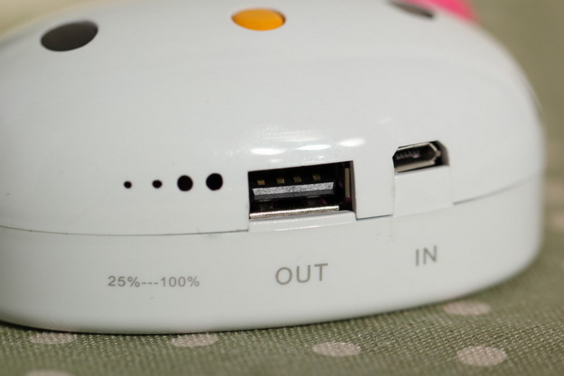 Power bank Hello Kitty 8000mAh พร้อมหัวชาร์จ 3 หัว รูปที่ 2