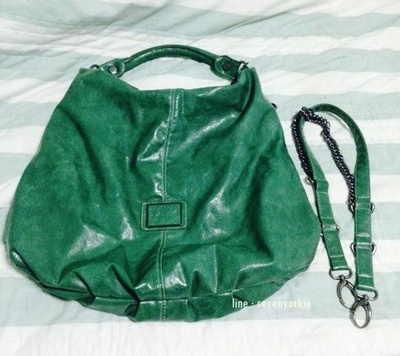 used กระเป๋าสะพายสุภาพสตรี แบรนด์ Lily ของแท้ ซื้อจาก shop เซ็นทรัล ปิ่นเกล้า รูปที่ 1