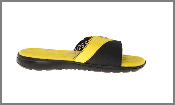 รองเท้าแตะผู้ชาย PUMA รุ่น Ferrari Slip In Slide รูปที่ 2