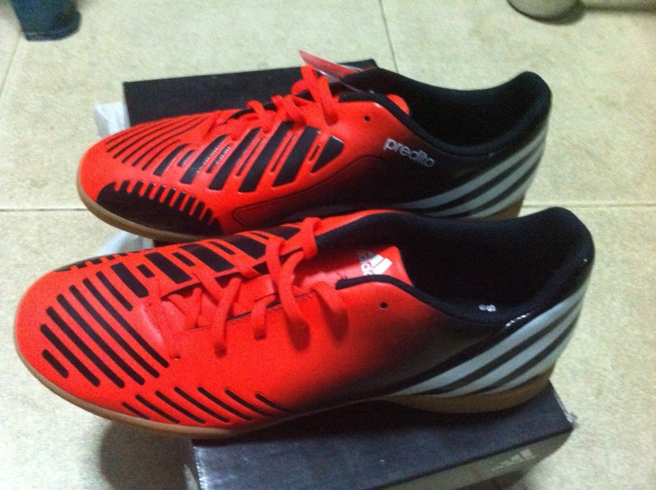 ขายรองเท้าฟุตซอล adidas มือ 1 (ราคา 1,500 บาท) รูปที่ 6
