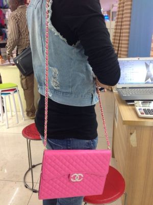 เคส iPadAir กระเป๋า Chanel พร้อมสายสะพาย  รูปที่ 2
