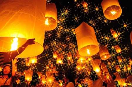 ขายโคมลอยปลีกและส่ง จากโรงงาน คุณภาพอันดับหนึ่งของภาคเหนือ ราคาเริ่มต้น 15 บาท รูปที่ 3