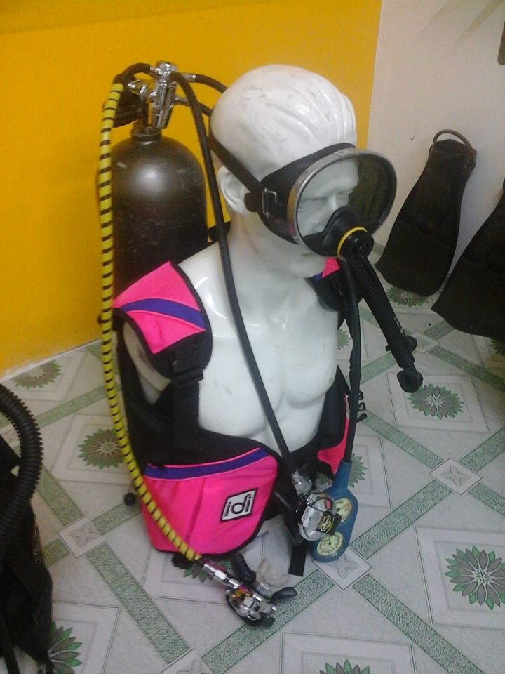ขายชุดดำน้ำ scuba แบบครบเซ็ทราคา 22000 บาทจำนวน 2 ชุดที่ร้าน Thailandspeargun shop บน Facebook รูปที่ 4