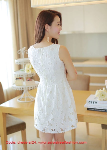 พร้อมส่ง เดรสแฟชั่นผ้าลูกไม้คุณภาพ โทนสีขาว น่ารัก รูปที่ 4