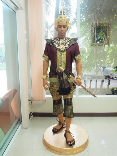 รับปั้นหุ่นพระเกจิอาจารย์ รับปั้นบุคคลที่เคารพ รับปั้นหุ่นไฟเบอร์กลาส รับปั้นเทพ รับปั้นพระพทุธเจ้า รับปั้นพหุเทวนิยม รับปั้นหุ่นขี้ผึ้ง รับปั้นหุ่นเหมือนจริง รับปั้นภาพ3มิติสวยๆ รับปั้นสิ่งก่อสร้างตามแบบ รูปที่ 3