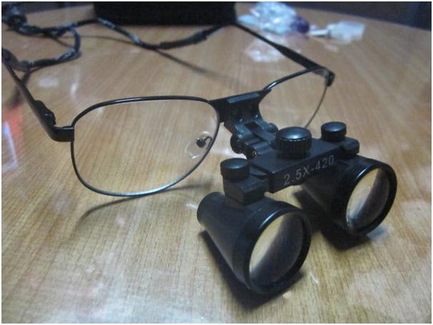 แว่นหมอศัลยกรอบโลหะขนาดขยาย 2.5เท่า ระยะ 420 มม., Surgical Loupes metal frame 2.5x 420 mm. รูปที่ 4