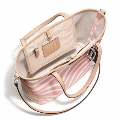 กระเป๋า COACH PARK METRO ZEBRA SMALL TOTE  F26999   รูปที่ 4