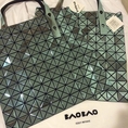ขายกระเป๋า Bao Bao Platinum 10x10 สีฟ้า Colllection March2014 ของใหม่ หิ้วมาจากญี่ปุ่น ราคา 24,900 บาท ค่ะ