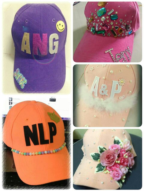หมวกติดชื่อDIYหมวกตัวอักษร ราคาถูกๆ รับทำหมวกคู่รัก และอื่นๆ*ลูกค้าออกแบบเองได้ สินค้างานH&M(แม่ค้าทำเองกับมือทุกใบ) รูปที่ 1
