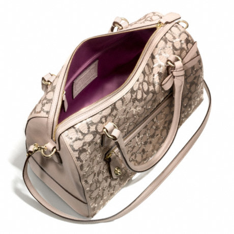 กระเป๋า COACH  POPPY SEQUIN SIGNATURE C  EAST WEST SATCHEL F26438 รูปที่ 3