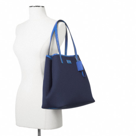 กระเป๋า COACH PARK METRO NEOPRENE TOTE  F29142   รูปที่ 6
