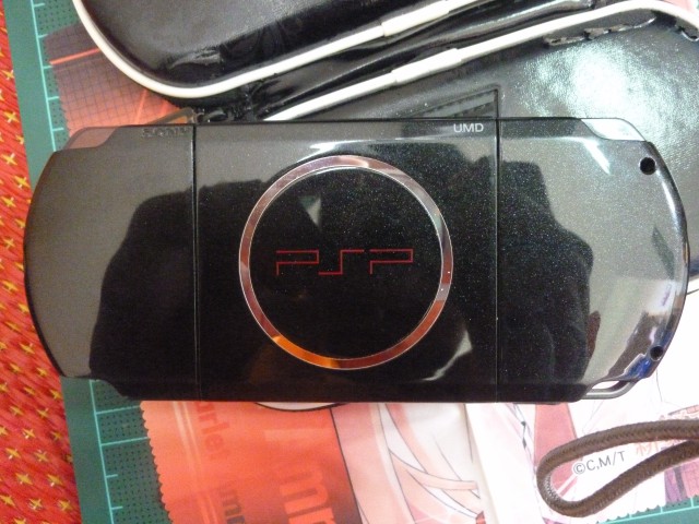 psp-3006 (Limited Edition) สีทูโทน ดำ-แดง 32GB มือ2 รูปที่ 5