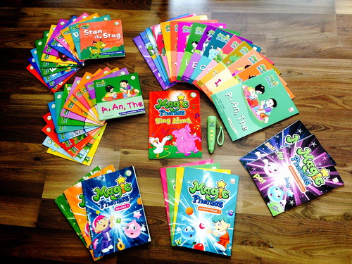  [ขาย] หนังสือสอนภาษาอังกฤษแบบมีเสียง พร้อมปากกาจิ้มแล้วพูดสอนได้ โดยสอน การออกเสียงแบบ โฟนิกส์ และ แกรมม่าค่ะ ซึ่งเด็กส รูปที่ 2