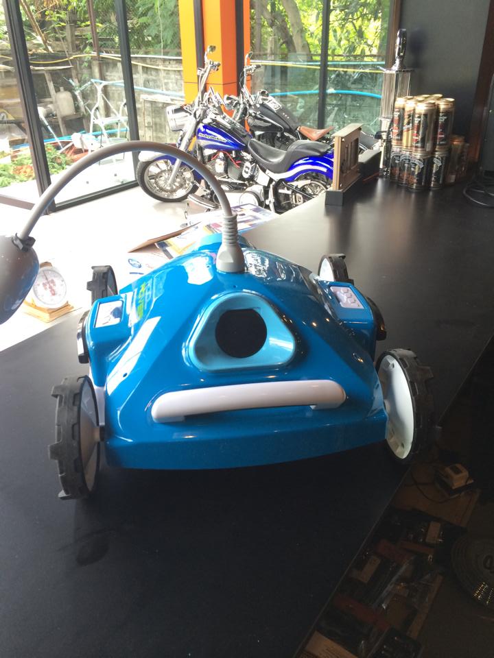 Aquabot เครื่องทำความสะอาดสระว่ายน้ำ รูปที่ 2